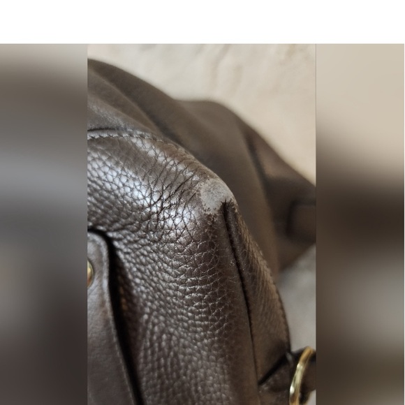 Coach LEGACY Metallic Tote Cowhide
Leather Handbag with Gold Strap - Picture 5 of 9